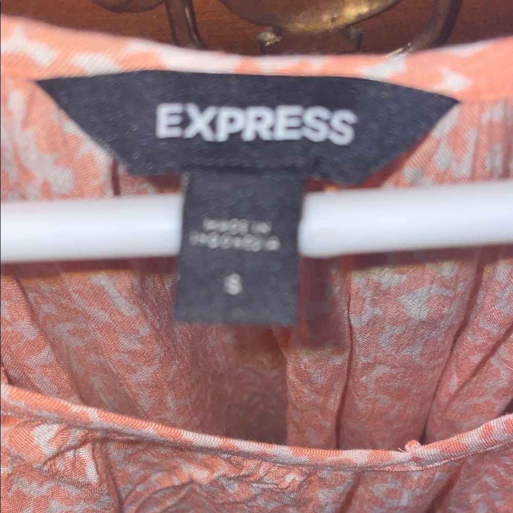 Express Peach Patterned Blouse - Picture 2 of 4